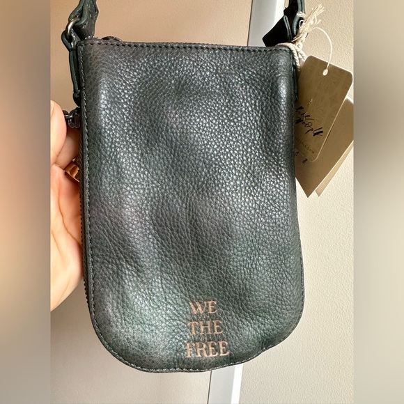 NWT We The Free Wyatt Crossbody Forest Green Leather - Picture 3 of 7